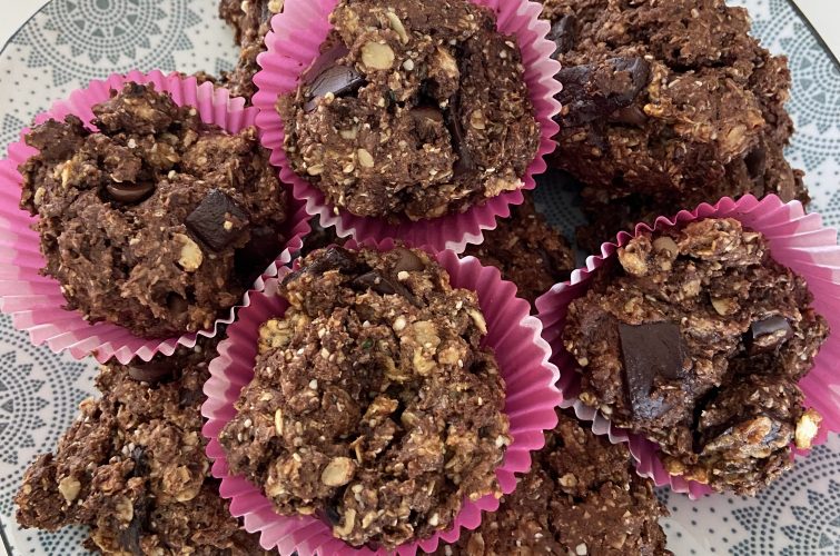 Lunch Box Snacks – Choc Chip Oat Cookies
